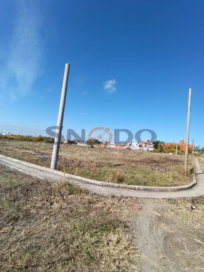 Loteo Fermi lote de 10x32.6 en Esquina
